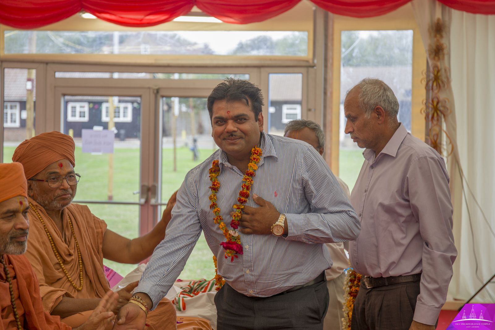 ©1987-2017 SKS Swaminarayan Temple East London
